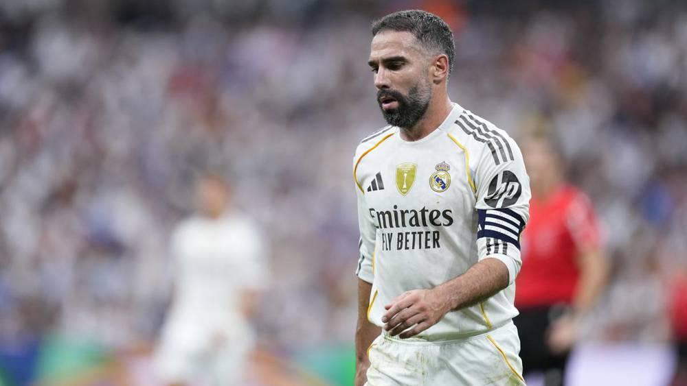 ريال مدريد يعلن إصابة كارفاخال في الركبة وخضوعه لعملية تنظير بعد "الكلاسيكو"