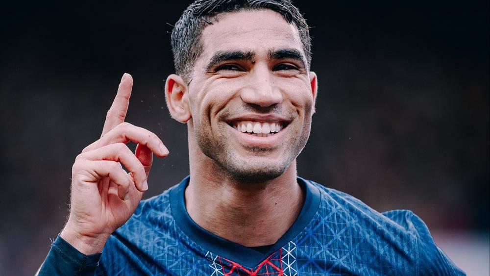 حكيمي حاضر في تشكيلة "فيفبرو" المثالية لعام 2025