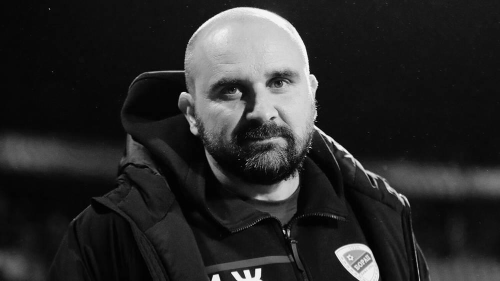 وفاة مدرب إثر أزمة قلبية مفاجئة أثناء مباراة في الدوري الصربي!