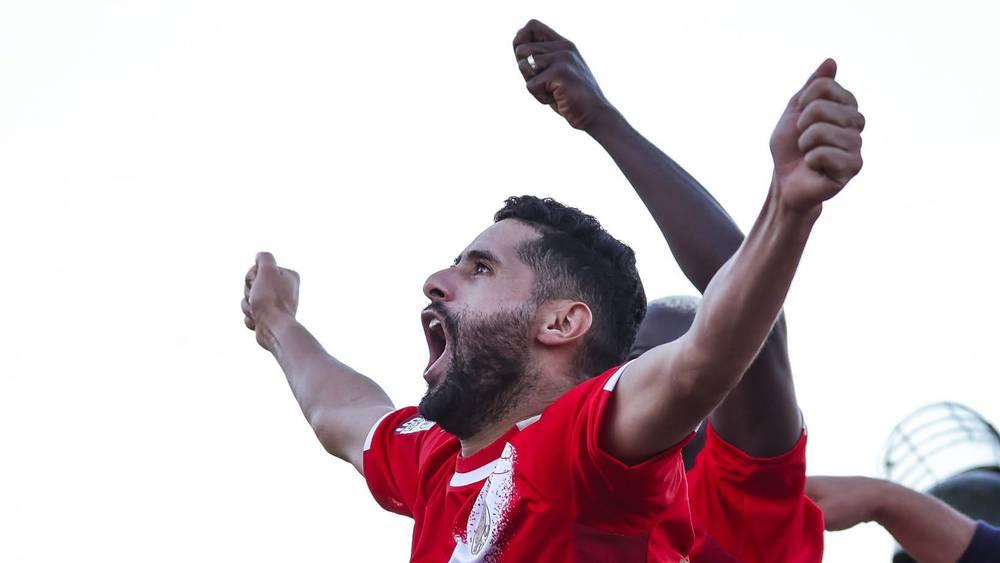 بوشتة: "رباحْ كايجِيب رباحْ والحافز يزداد.. علينا جمع عدد كبير من النقاط سواء لعبنا داخل أو خارج الديار"