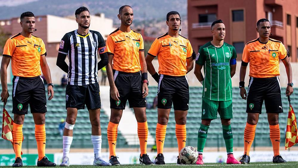 رجاء بني ملال يحتج على التحكيم بعد "فضيحة" مباراة وداد فاس