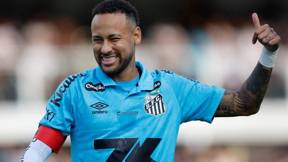 نيمار ينفي اعتذاره لمدرب سانتوس: "إنها كذبة أخرى اختلقها صحفي حقير!"