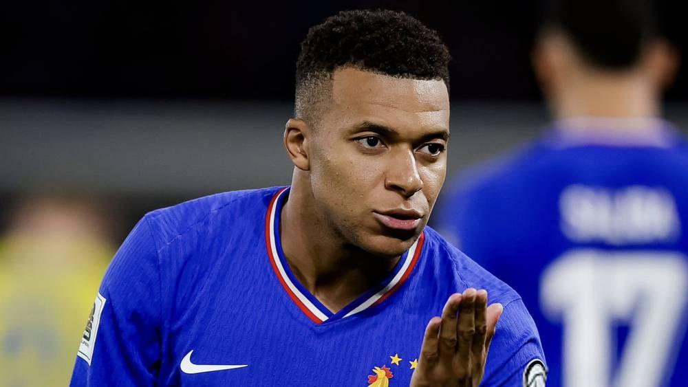 Mbappé : "Je dois marquer 400 buts supplémentaires si je veux surprendre le monde, atteindre 1000 buts semble irréaliste mais Ronaldo a prouvé que c'est possible !"