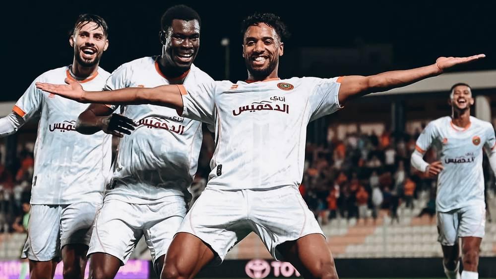 جوائز "الكاف"/ نهضة بركان ينافس بيراميدز وسان داونز على جائزة أفضل ناد في القارة