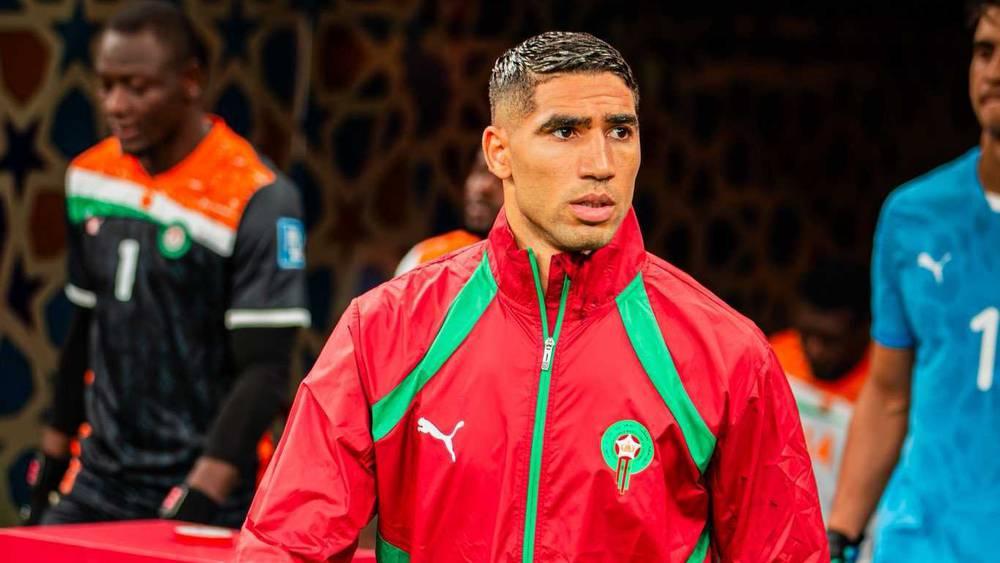 "لو باريزيان": "في جسد واحد هناك لاعبان.. حكيمي المرشّح الأوفر حظاً لنيل جائزة أفضل لاعب أفريقي"