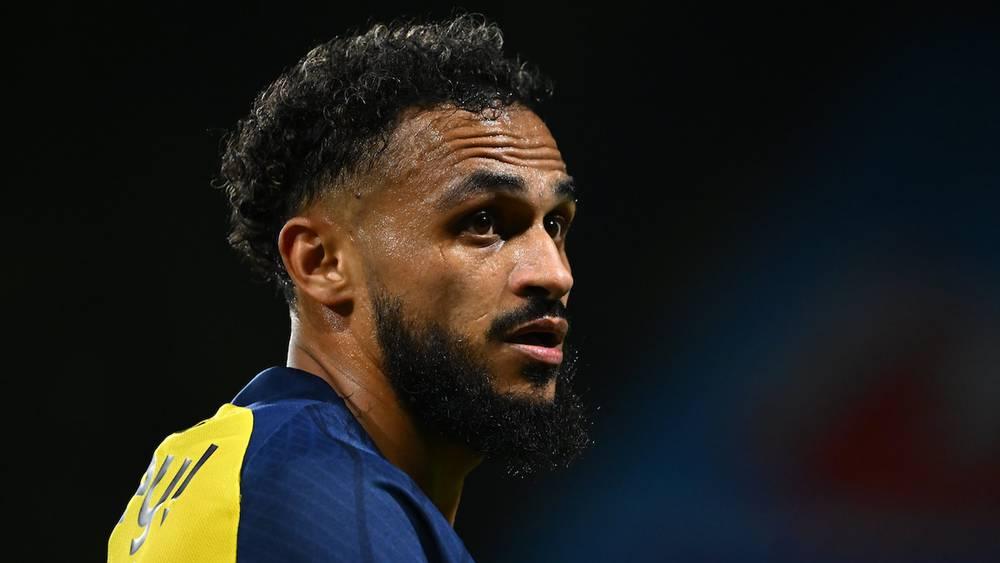 بوفال يعيش وضعًا معقدًا داخل نادي أونيون سان جيلواز البلجيكي واحتمال الرحيل يلوح في الأفق