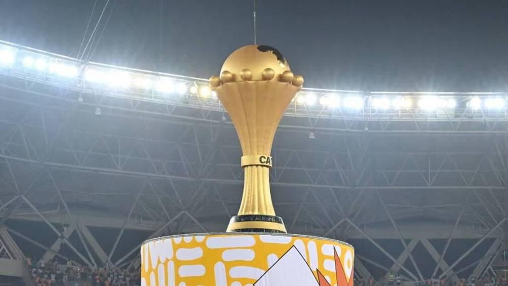 "الفيفا" يحدد 8 دجنبر آخر موعد للأندية لتسريح لاعبيها من أجل المشاركة في كأس أفريقيا