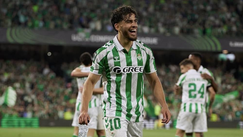 بمشاركته أمام أوتريخت.. الزلزولي يصل لمباراته الـ100 بقميص ريال بيتيس