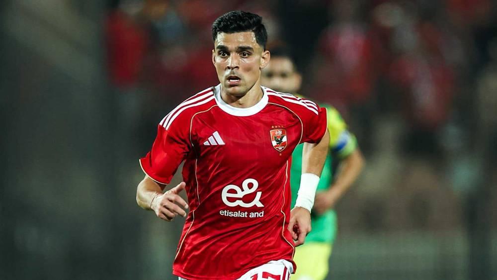 طبيب الأهلي: "بنشرقي يعاني من آلام في أسفل عضلة الفخذ وسنرسل تقريرًا إلى المنتخب المغربي"