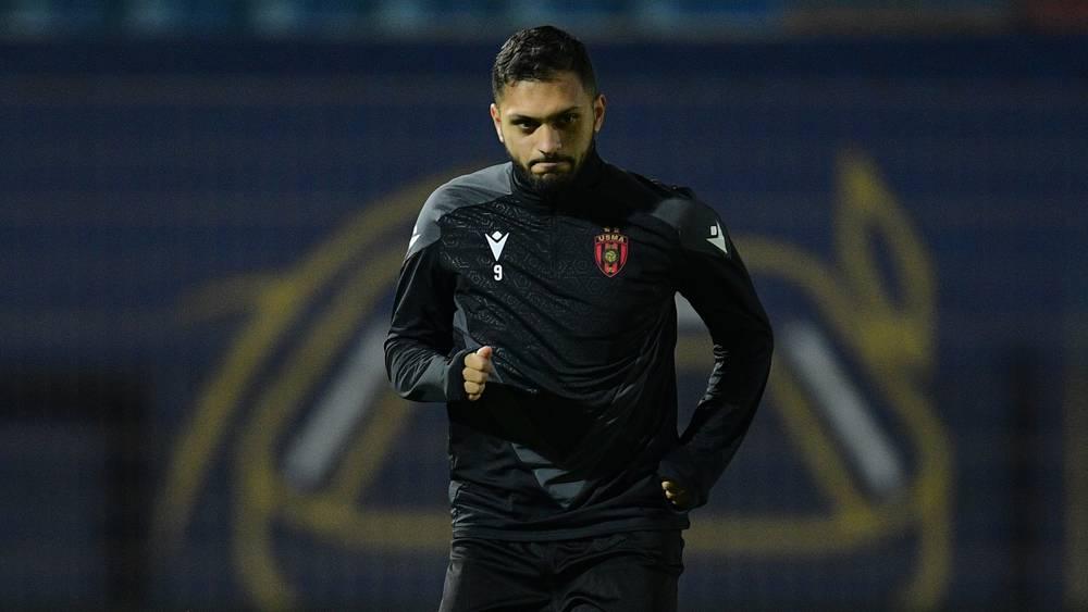 USM Alger's Benayad Praises Former Club Raja CA: "A Big and Beloved Team"