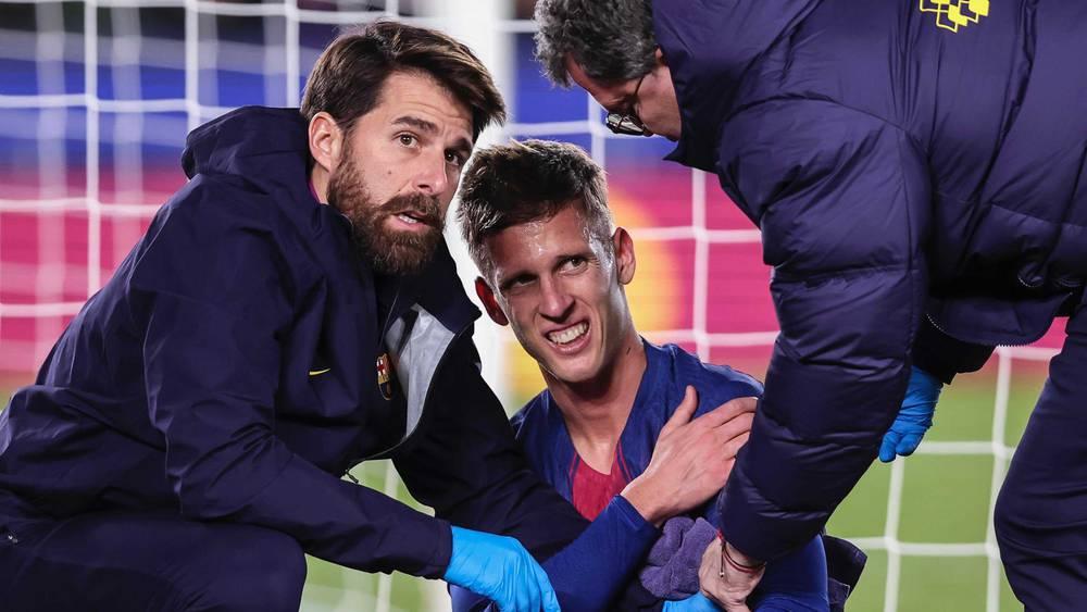 Barcelona Announces Olmo Out for a Month After Shoulder Dislocation Against Atlético Madrid