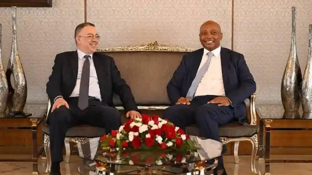 خاص/ لقجع وموتسيبي يحضران لأكادير من أجل متابعة مباراة المنتخب المصري ونظيره الزيمبابوي