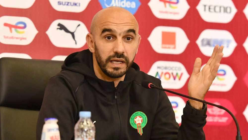 الركراكي: "مواجهة مالي اختبار حقيقي وطموحنا حسم التأهل مبكرًا"