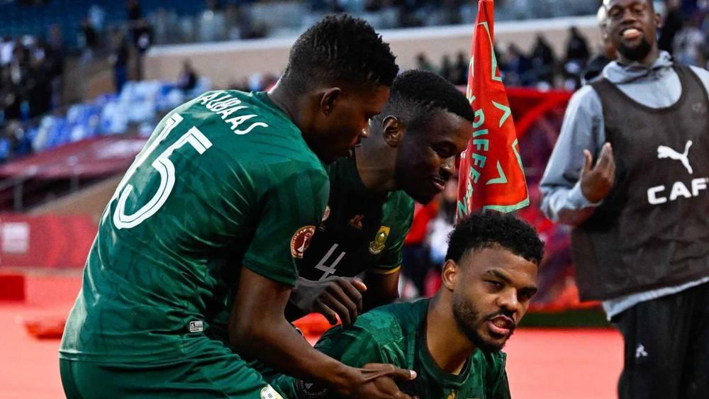 جنوب أفريقيا تتأهل إلى ثمن نهائي كأس أمم أفريقيا بعد الفوز على زيمبابوي (3-2)