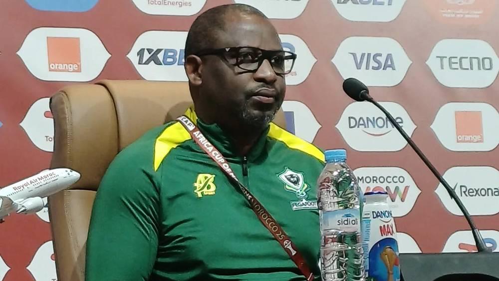 مدرب الغابون قبل مواجهة الكوت ديفوار: "فريقنا سيقاتل من أجل العلم الوطني ومن الضروري إنهاء 'كان 2025' بكرامة"