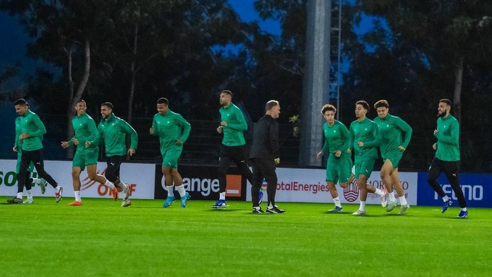 المنتخب المغربي يرفع وتيرة الاستعداد لمواجهة تنزانيا بحصة تدريبية مسائية