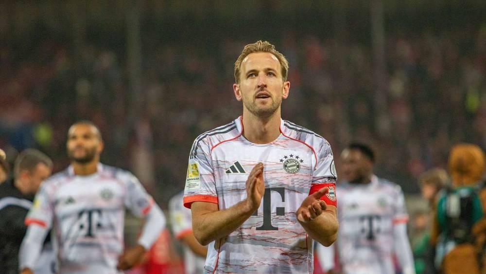 المرشحون الأبرز لجائزة الكرة الذهبية 2025/26