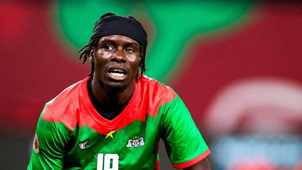 البوركينابي مينونغو بعد الإقصاء: "جئنا إلى المغرب لبلوغ نهائي كأس أفريقيا لكن هذه هي كرة القدم"