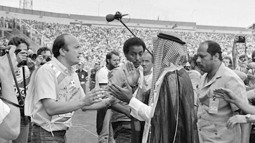 حادثة مونديال 1982: إلغاء هدف لفرنسا بعد تدخل مسؤول كويتي