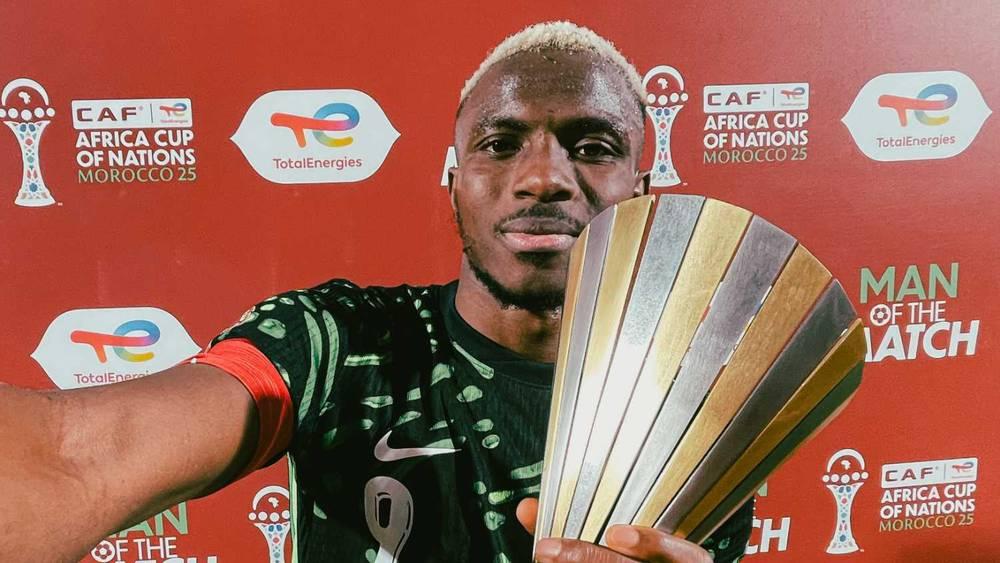 أوسيمين: "نحترم المنتخب المغربي لكننا مرشحون أيضا للتتويج بكأس أفريقيا"