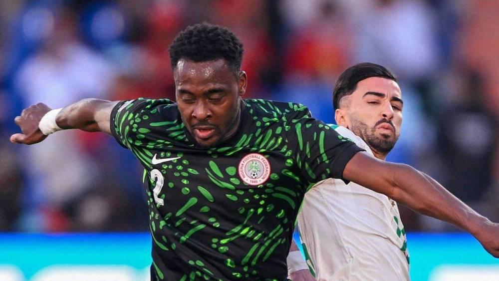 مدافع نيجيريا: "لقد أخضَعنا الجزائر.. الحكم كان جيدا وكنا نستحق الفوز"