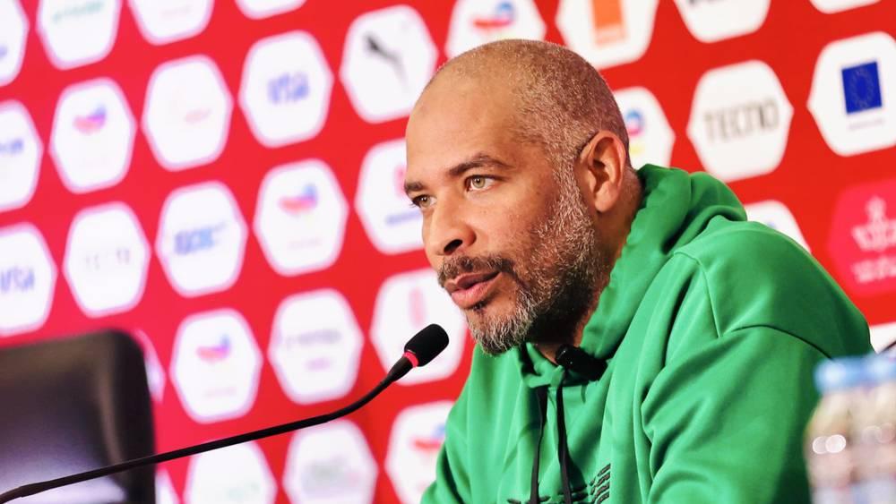 شيل (مدرب نيجيريا): "المغرب مختلف تمامًا عن الجزائر والركراكي ليس هو بيتكوفيتش"