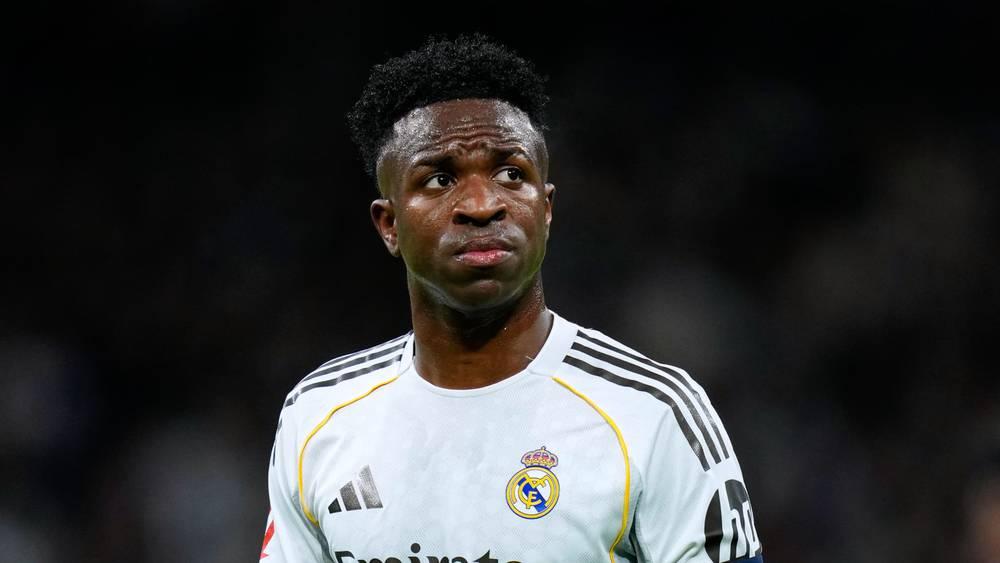 هتافات عنصرية تستهدف فينيسيوس جونيور قبل مباراة في كأس الملك