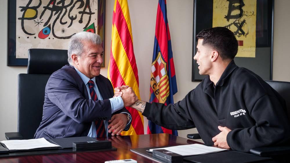 كانسيلو يعود إلى برشلونة على سبيل الإعارة لتعويض غياب كريستنسن