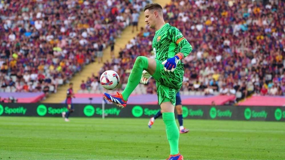 تير شتيغن يقترب من جيرونا على سبيل الإعارة