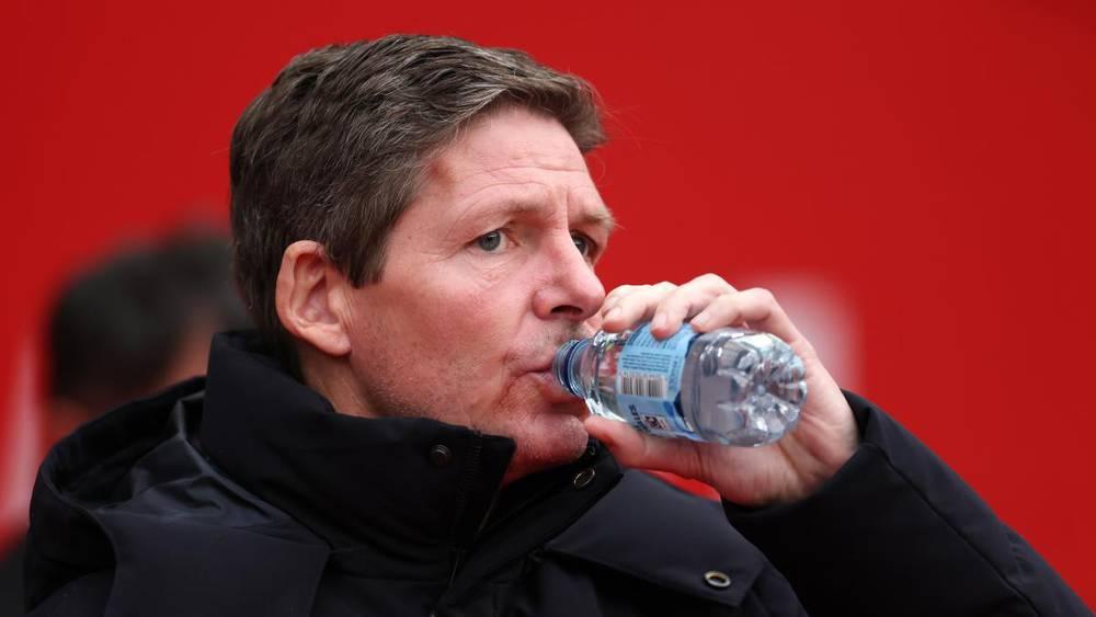 مدرب كريستال بالاس ينتقد الإدارة بشدة بعد رحيل القائد