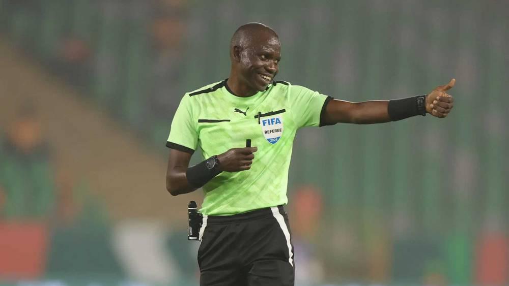 بعد إدارته للمباراة الافتتاحية.. "الكاف" يعين الحكم الكونغولي "جون جاك ندالا" لقيادة نهائي المغرب والسنغال