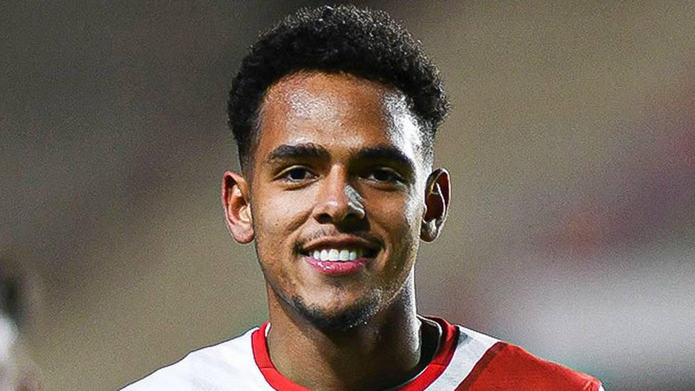 الوداد يعلن تعاقده مع البوليفي بانياكا على سبيل الإعارة لموسم واحد مع أحقية الشراء بعقد يمتد لـ4 مواسم