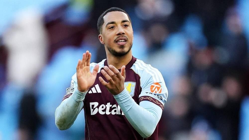 خلاف حاد بين أوناي إيمري ويوري تيليمانس بعد فوز أستون فيلا