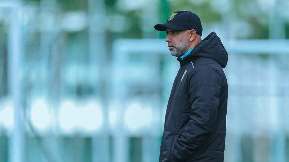 زمرات يقود اتحاد تواركة أمام الرجاء لأول مرة بعد جدل تصريحاته "الخطيرة" بخصوص التدخلات الخارجية في "الفار"