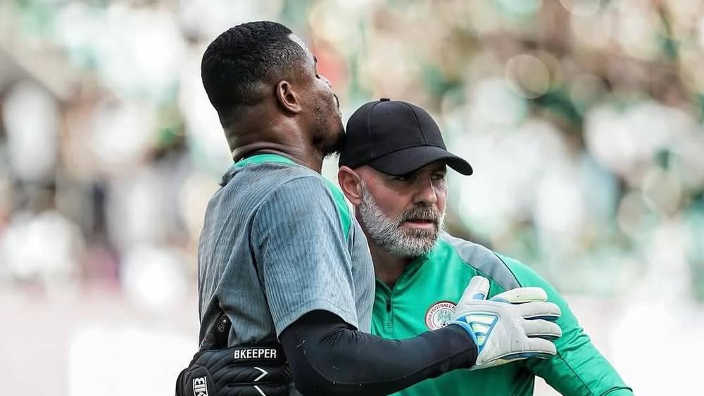 مدرب حراس منتخب نيجيريا لـ"البطولة": "بونو من أفضل الحراس في أفريقيا.. الأمور كانت رائعة خلال تواجدنا في فاس"