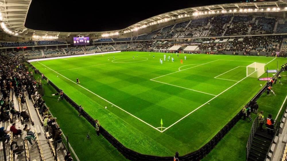 في واقعة "غريبة".. منع جماهير رجاوية من دخول ملعب المدينة في الرباط رغم اقتنائها لتذاكر من فئة 500 درهم