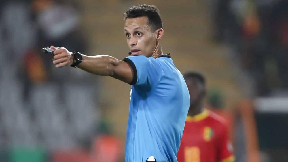 عصبة الأبطال/ الموريتاني عبد العزيز بوه حكما لمباراة بيراميدز أمام نهضة بركان