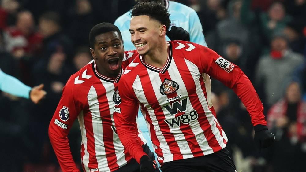 الطالبي عن هدفه ضد بيرنلي: "تسجيل الأهداف أمر مميز دائما والطاقم الفني لسندرلاند ساعدني كثيرا منذ عودتي من 'الكان'"