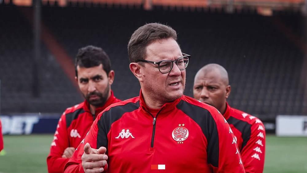 رغم الانتصار.. اختيارات بنهاشم تثير غضب أنصار الوداد