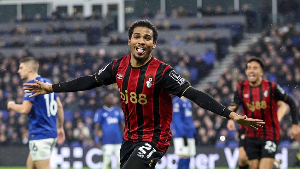 عدلي يسجل هدف فوز بورنموث على إيفرتون (1-2) في الدوري الإنجليزي الممتاز