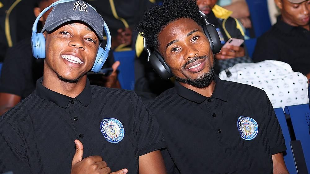 بقائمة تضم 25 لاعبا.. عزام التنزاني يتوجه إلى الدار البيضاء تأهبا لمواجهة الوداد