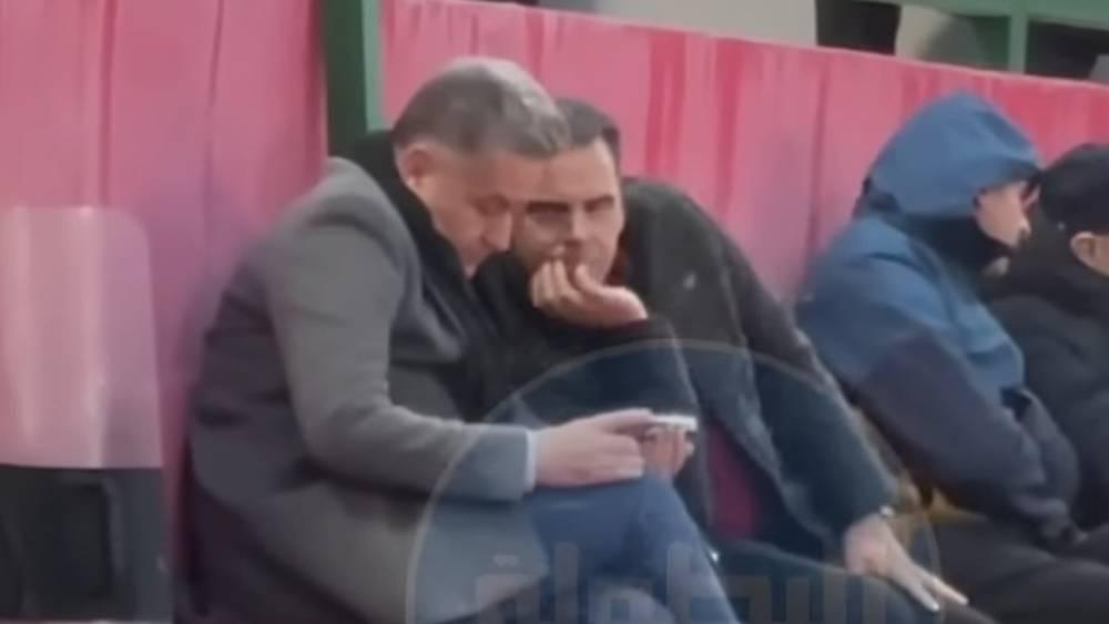 بعد متابعته لمباراة فريقه ضد الرجاء من داخل أرضية الملعب.. هل تستثني العصبة الاحترافية رئيس الكوديم العراقي من العقوبة؟