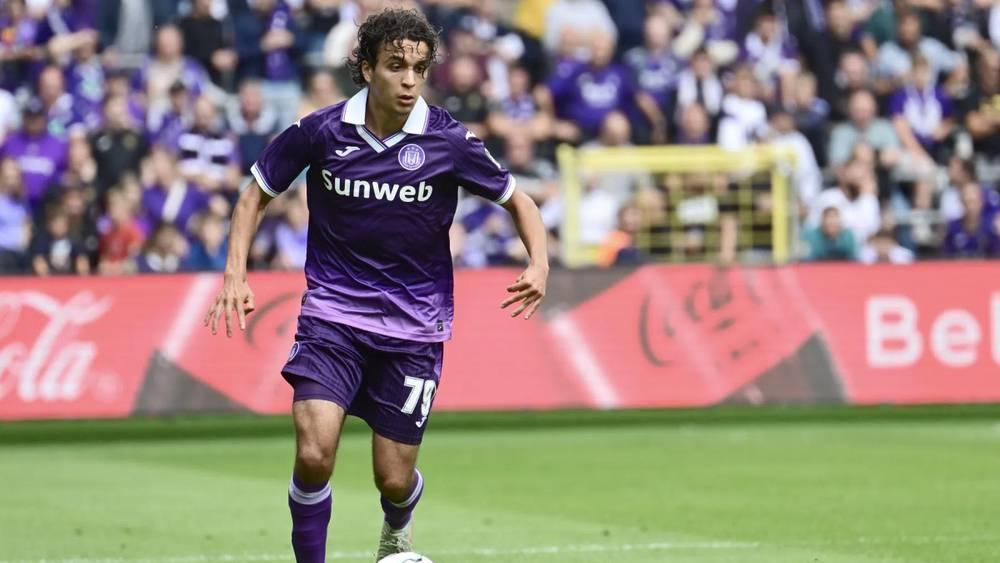 بحضور علي معمر كظهير أيسر.. أندرلخت يسحق أنتويرب (4-0) ويصعد إلى نهائي كأس بلجيكا