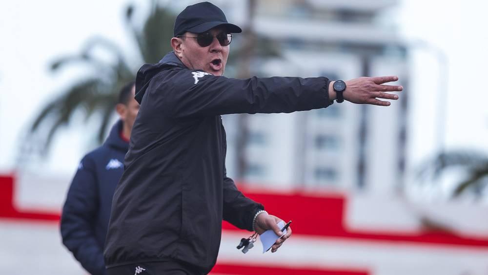 بنهاشم يضع اللمسات الأخيرة على مجموعته قبل موقعة عزام التنزاني