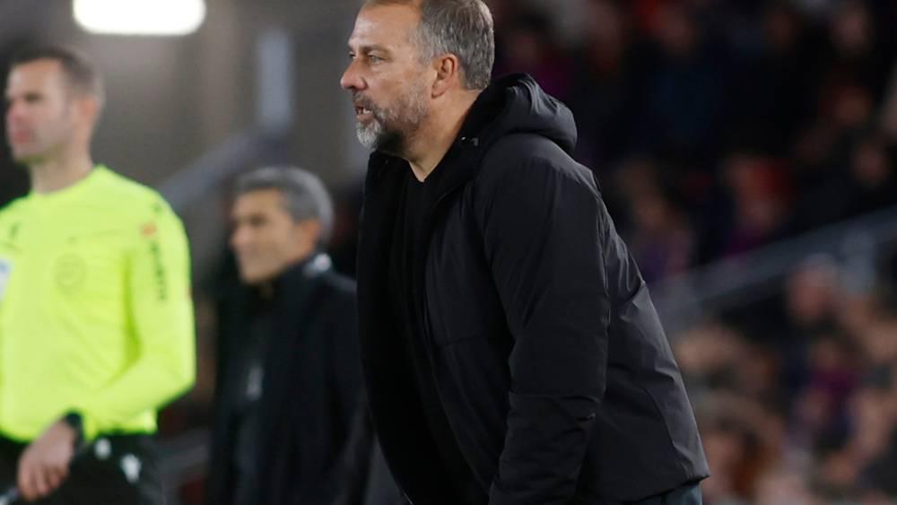 فليك يؤكد التشكيلة الأساسية بوجود رافينيا ومارتن