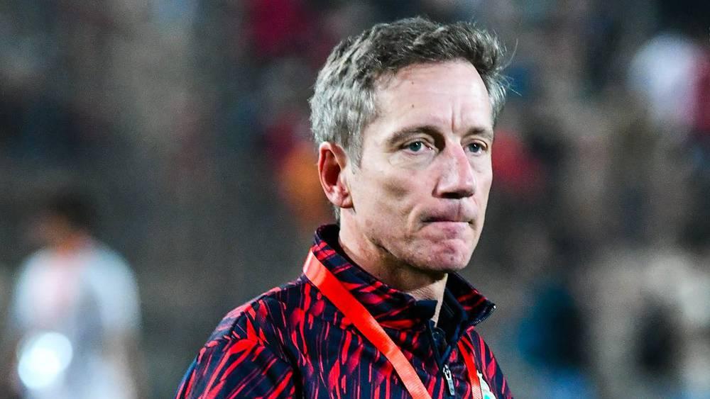 سانتوس لـ"البطولة": "علينا القيام بكل شيء للفوز على بيراميدز وبلوغ نصف النهائي الذي سيكون محطة تاريخية للنادي"