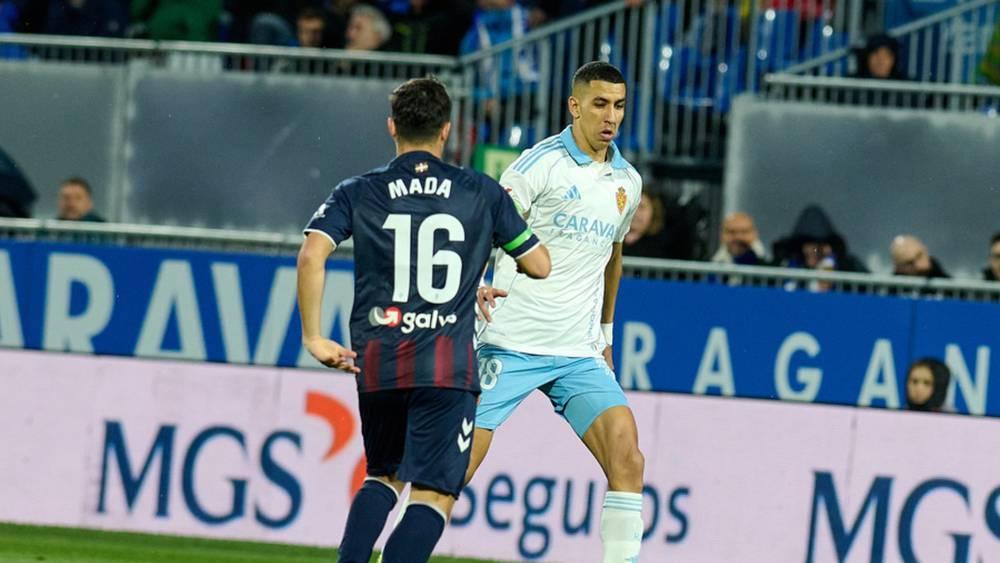 الياميق: "لم أستحق تلك البطاقة الحمراء فأنا لم أفعل شيئا خطيرا لكن الحكام يخطئون أيضا"