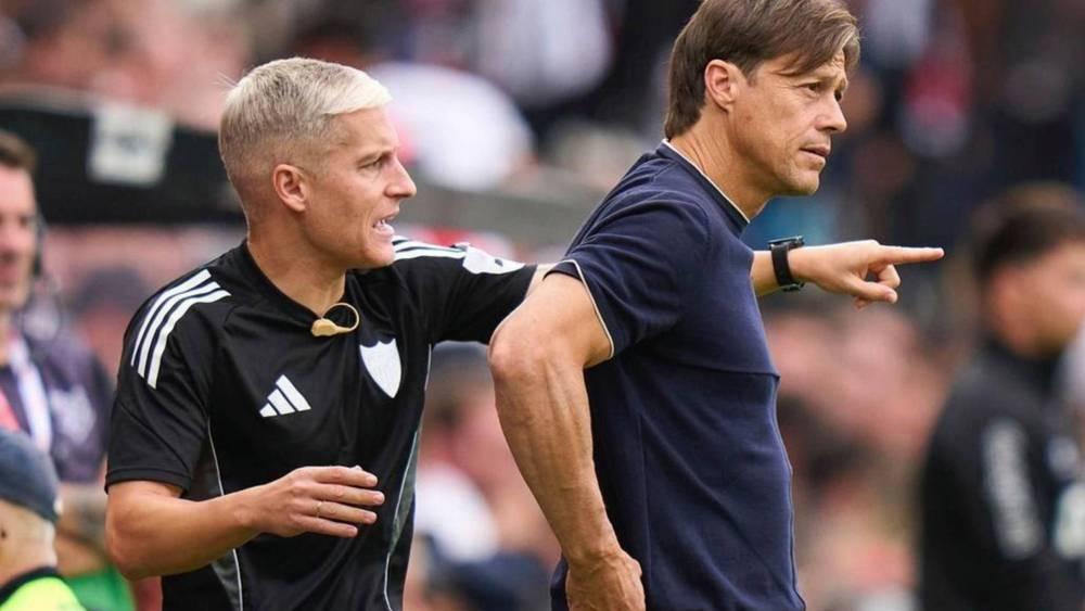 جافي مارتينيز يتولى تدريب إشبيلية مؤقتًا بعد إيقاف ألميدا لسبع مباريات