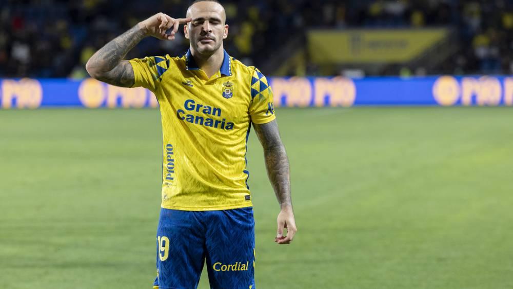 ساندرو يعود لقائمة لاس بالماس بعد غياب 279 يوماً إثر إصابة في الركبة