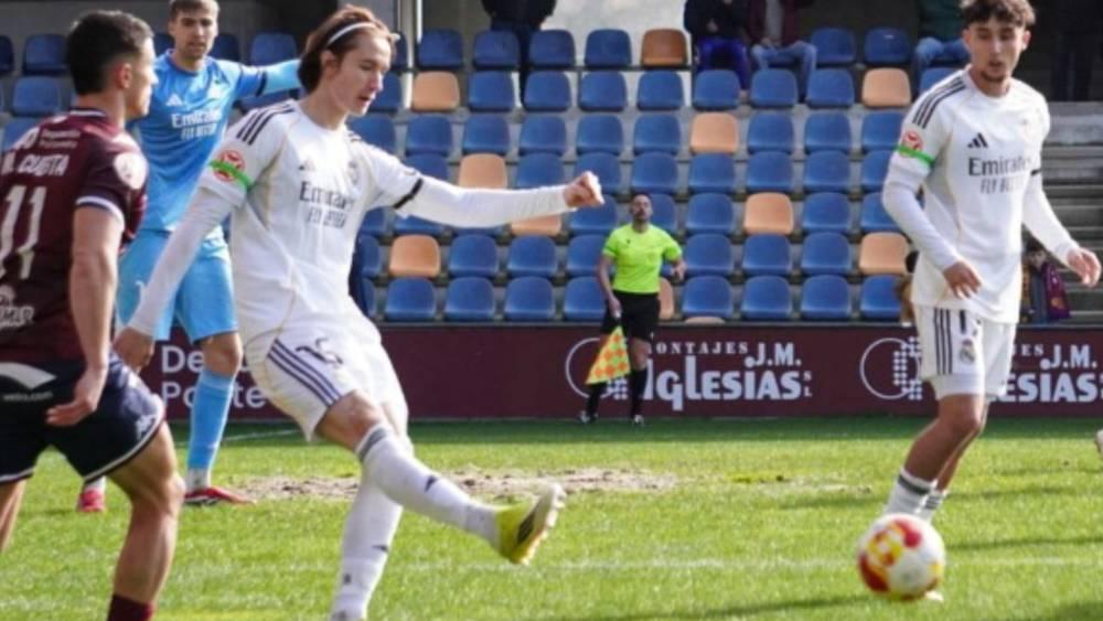 إصابة عضلية تبعد مدافع ريال مدريد الشاب خوان مارتينيز عن الملاعب لشهر